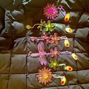 Acrylic flowers and dragonfly sunKrystals